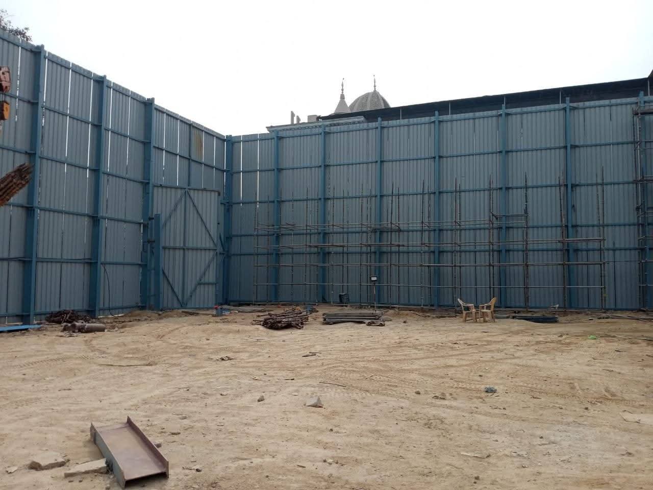 GI sheet hard barricading fabrication and installation for construction sites in Delhi NCR