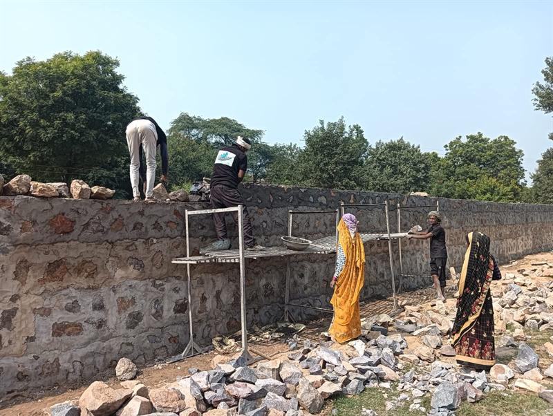 Foundation trench excavation for long-perimeter industrial boundary wall